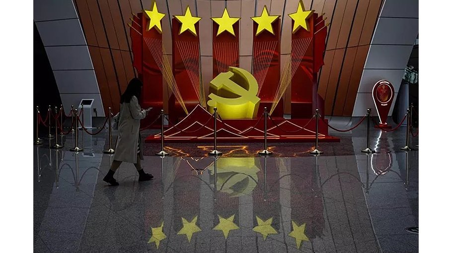 China censors rare anti-Xi protest ahead of CP Congress 