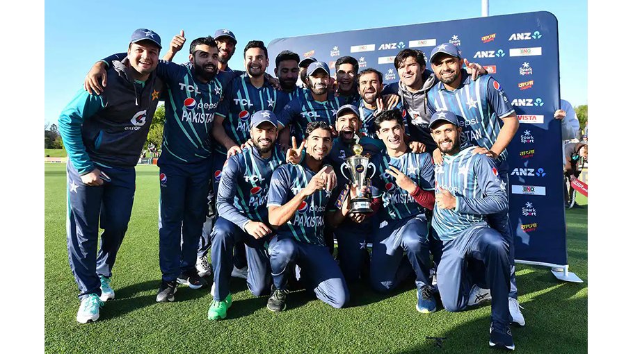 Pakistan win tri-series final to send T20 World Cup message