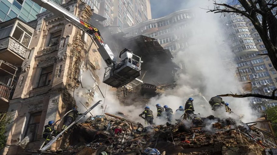 Russia announces civilian evacuation from key Ukraine city