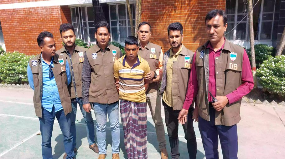 Robber caught 5 days   after escape from   police custody