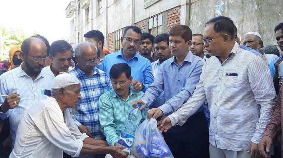 Relief distributed among Sitrang-hit families in Bhola