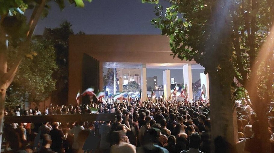 Iran’s elite tech  university emerges  as hub of protests