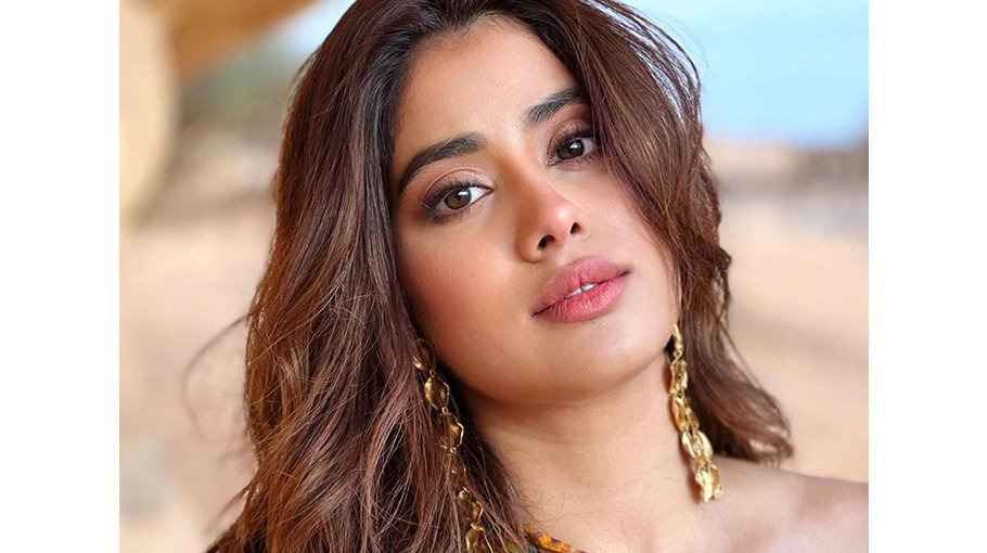 Janhvi praised for tackling repeated questions on Sridevi