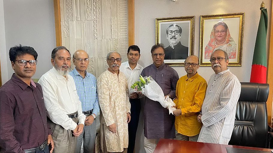 Genocide Museum Trustee Board members meet KM Khalid