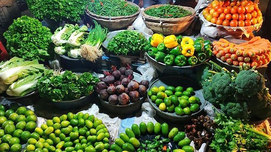 Khulna farmers busy with winter veg cultivation