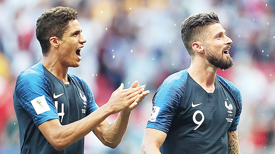 Giroud, Varane make Deschamps's France World Cup squad