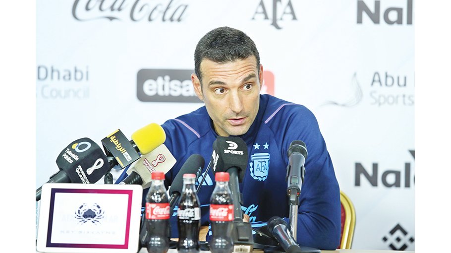 Scaloni seeks to take World Cup pressure off fancied Argentina