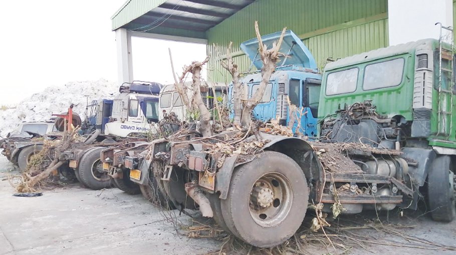 35-year-old auction house of Ctg port empty