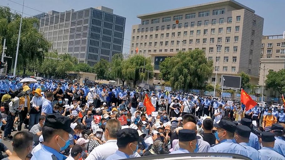 Protests erupt at largest iPhone factory in China
