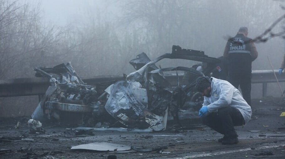 Nine hurt in bomb blast in Turkey's southeast