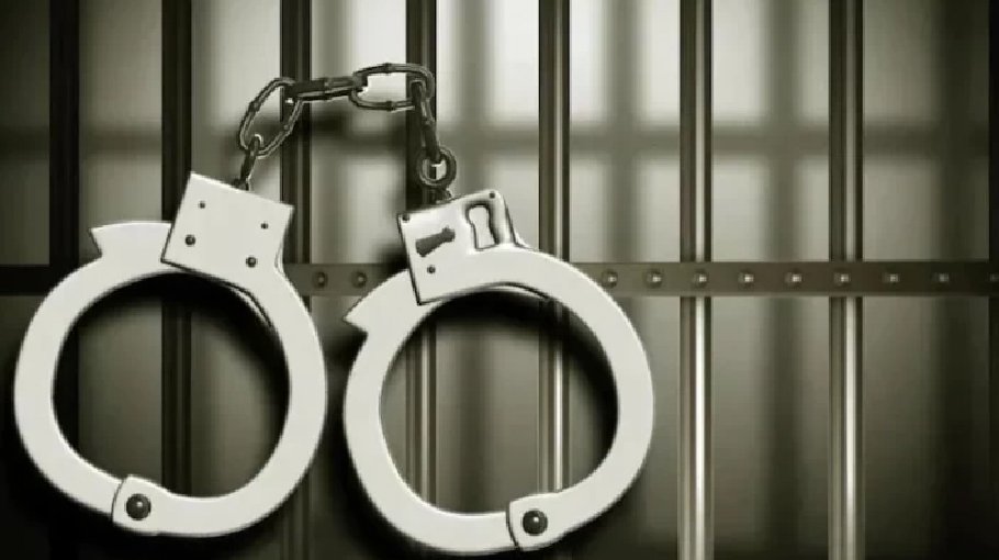 Fugitive murder convict held in Ashulia