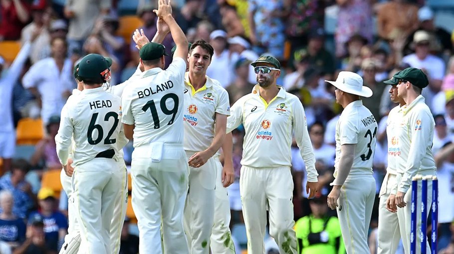 Aussies beat SA by six  wickets in two-day farce