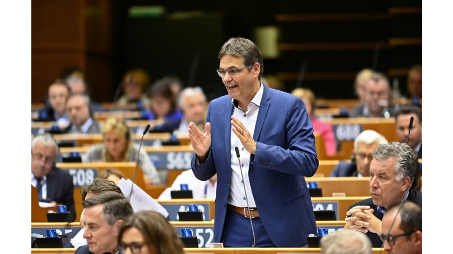 EU reaches deal on major carbon market reform