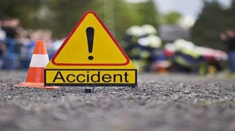 9th-grader dies in road accident