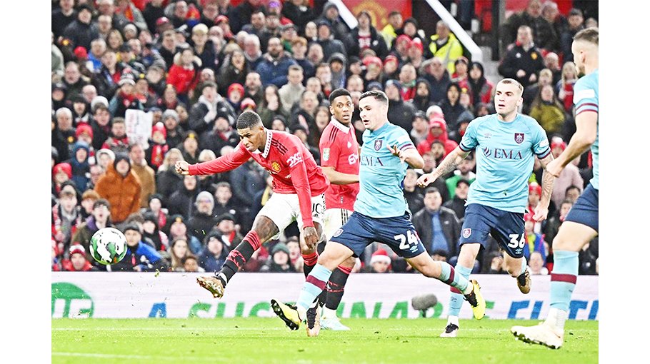 United beat Burnley to ease  into League Cup last 8
