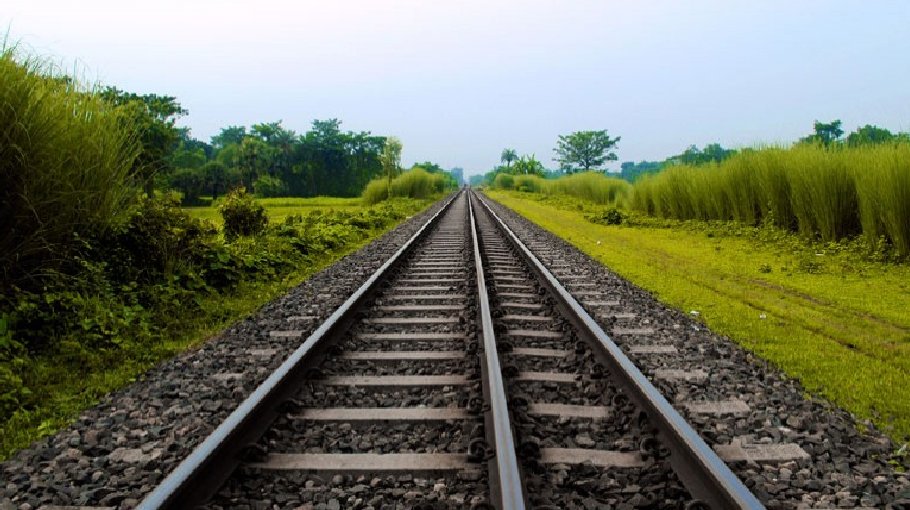 One crushed under train in Sylhet