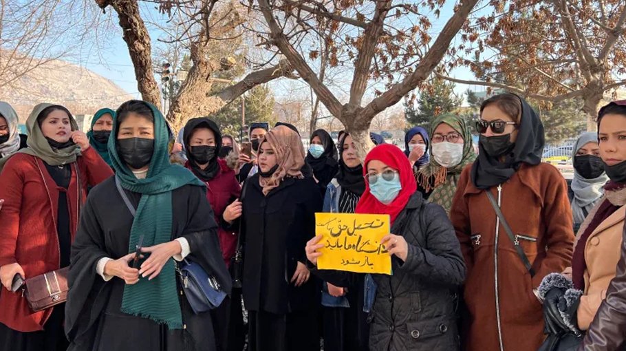 NGOs halt work after Taliban ban on  female staff