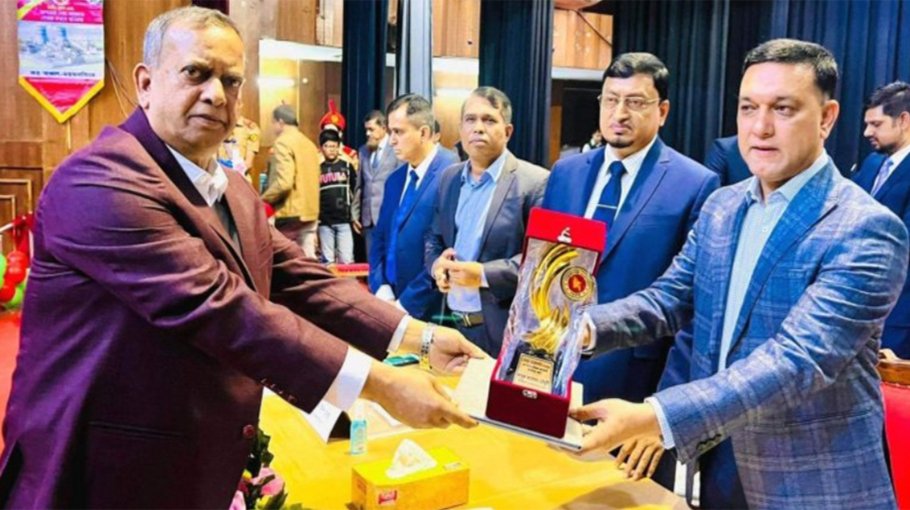 Taxpayer card awarding ceremony held in Jamalpur