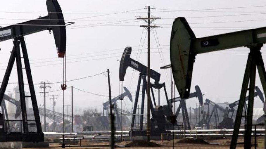 Oil prices little changed as Russia unveils export ban