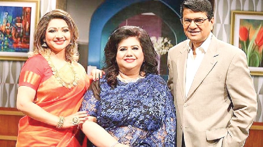Runa, Alamgir, Akhi to be seen in ad together