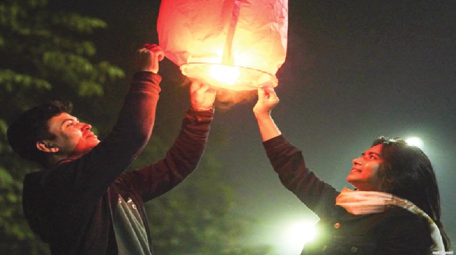 Blazes at different points in Dhaka