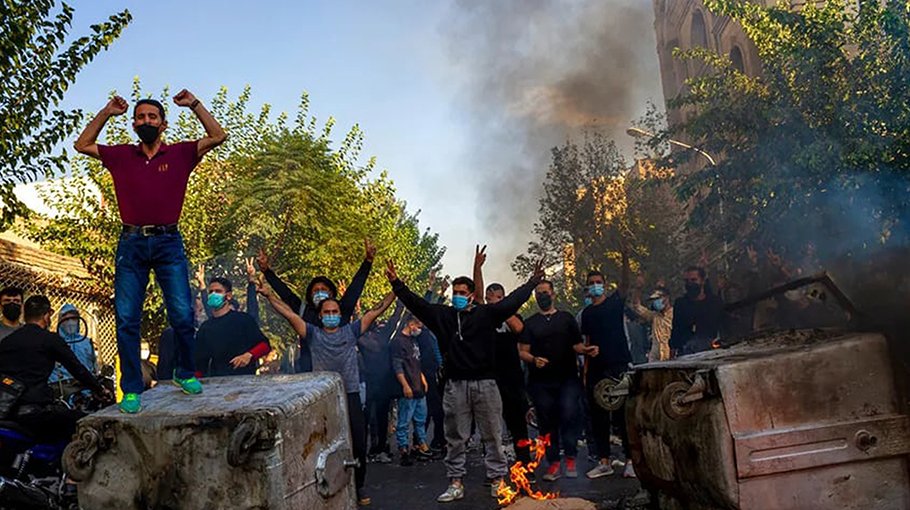 Iran executes two men in connection with protests