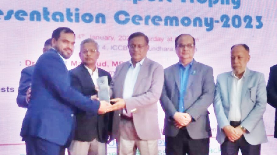 RMG industry helps keep wheel of economy moving: Hasan