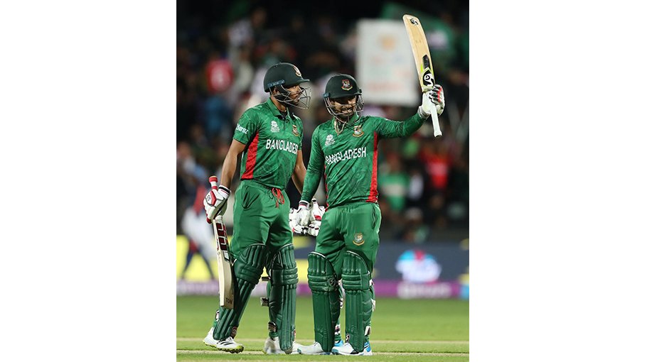 Litton in praise of Shanto for ‘strong mentality’