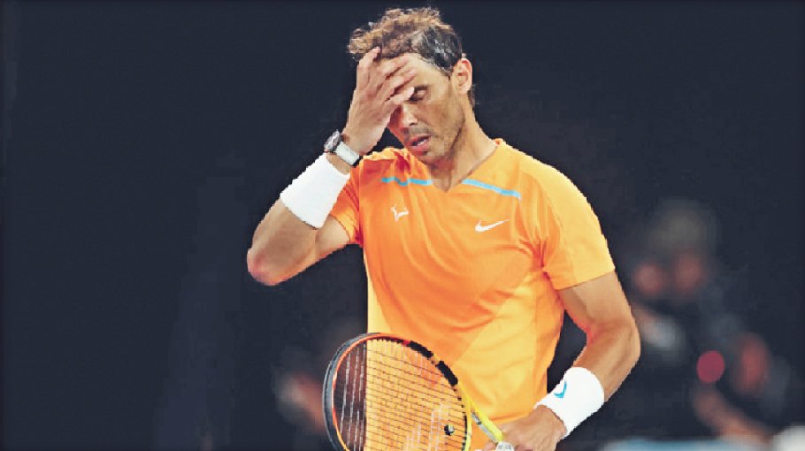 Nadal sidelined for  6-8 weeks with  hip flexor injury
