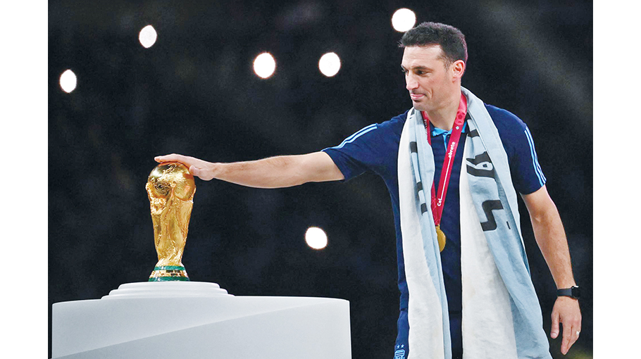 Scaloni wins FIFA's Best Coach award