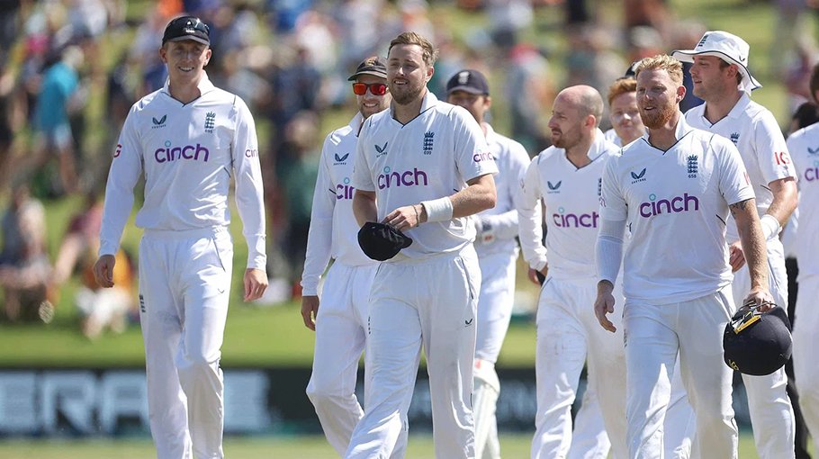 England thrash New Zealand by 267 runs