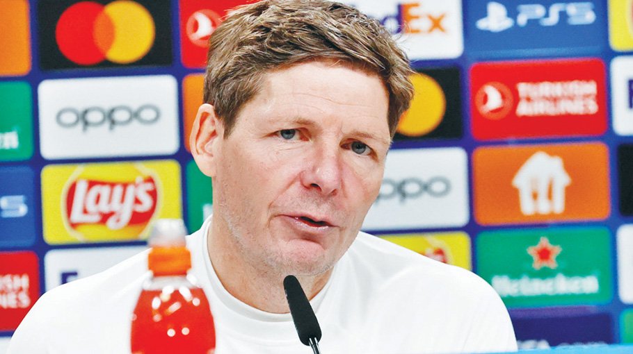 Napoli don’t play like an Italian team, says Frankfurt coach