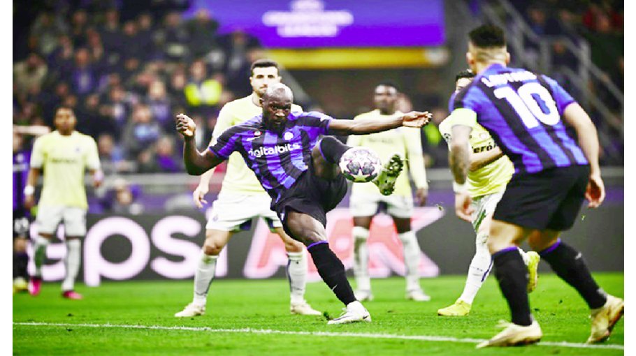 Lukaku fires Inter past Porto to boost CL hopes