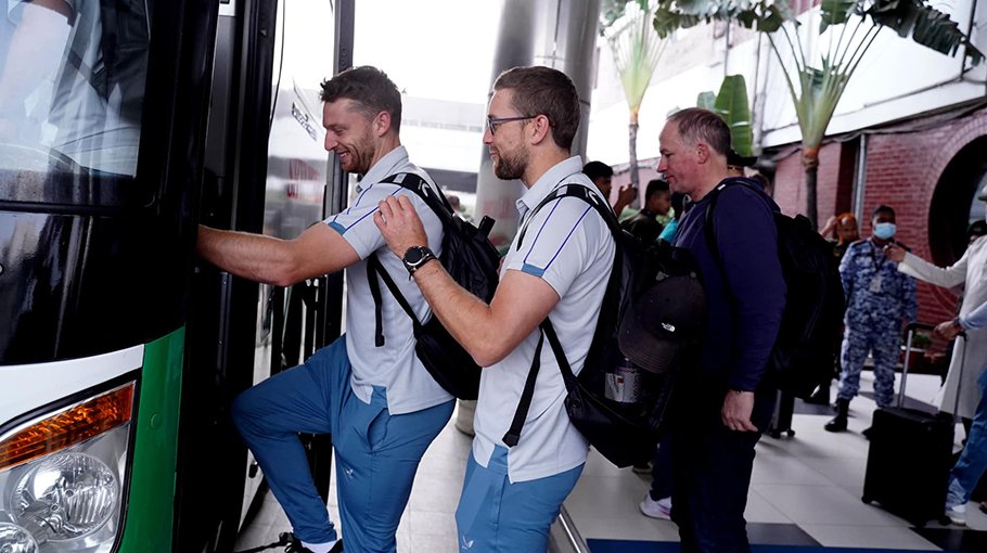 England cricket team arrive in Dhaka 