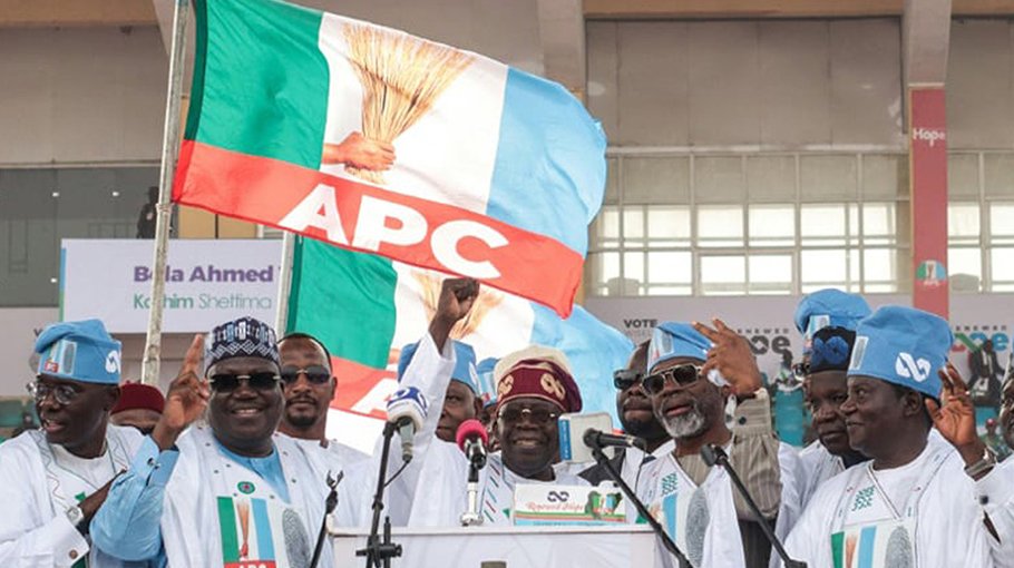 Nigerians vote for new president in closely fought election