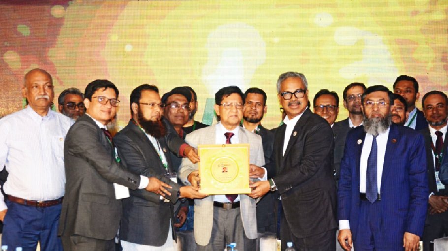 Latest technology helps growth of  country’s apparel sector 