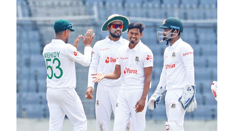 Tamim falls in last ball of day 1 after Taijul’s fifer