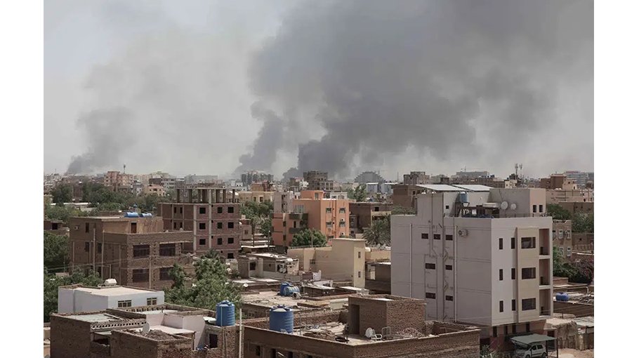Dozens killed as army, rivals battle for control of Sudan