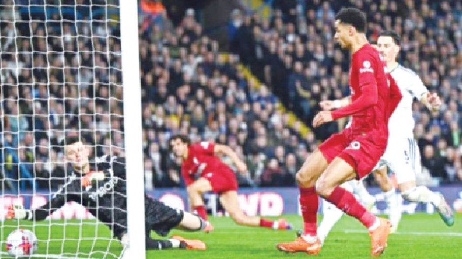 Liverpool hit Leeds for six 