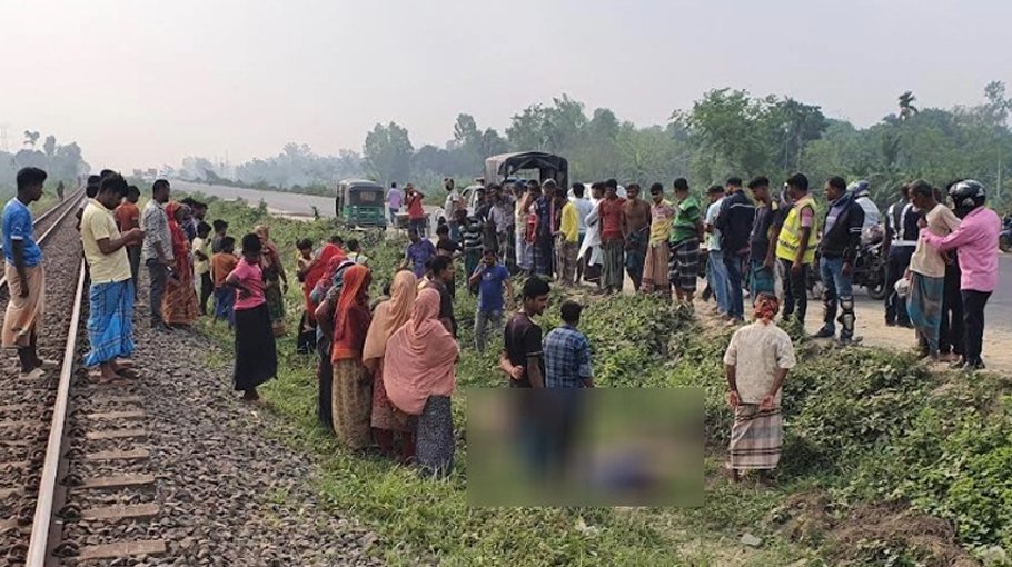 Mother, daughter among 4 crushed under train in Tangail