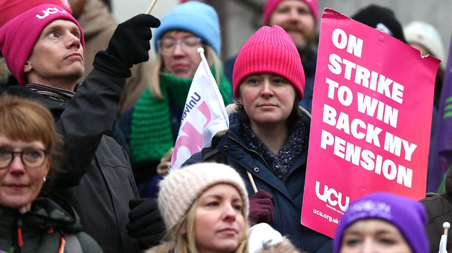 Exam marking boycott by  UK university staff could hit graduations this summer