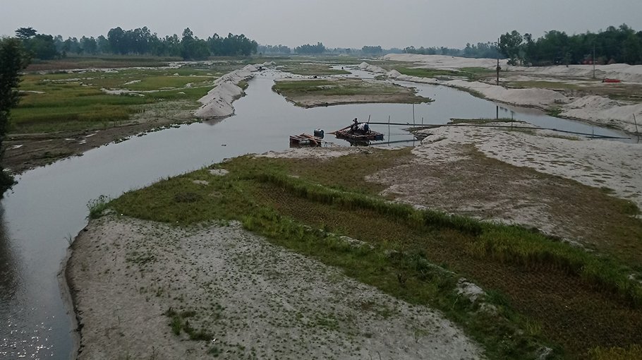 Teesta river loses navigability, water communication hindered