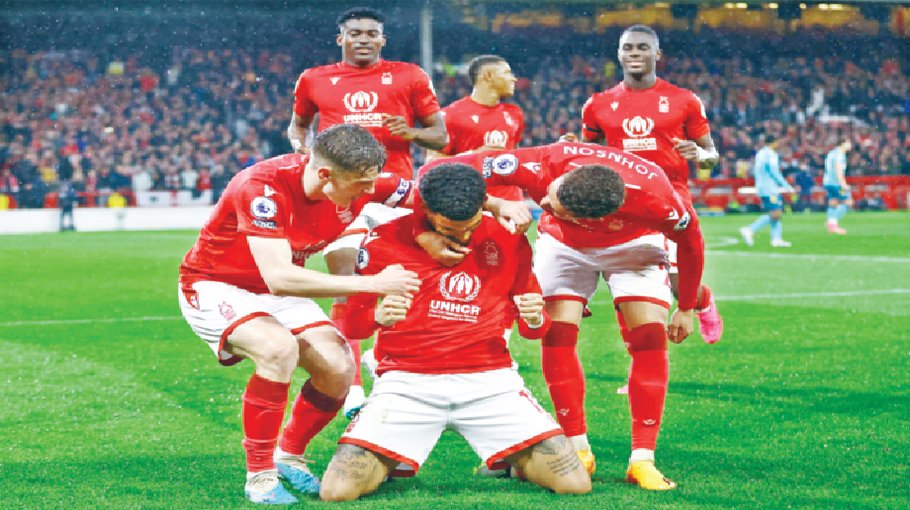 Everton, Forest out of drop zone, Leicester slide