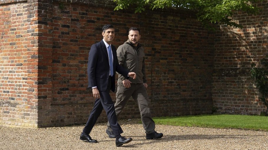 UK promises more arms for Ukraine as Zelenskyy meets Sunak 