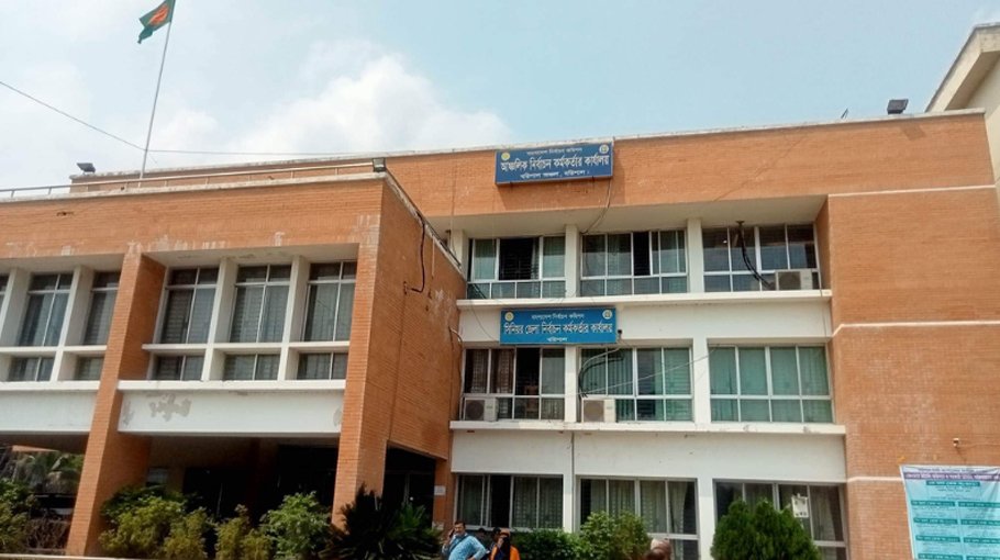 10 Mayoral  candidates submit nomination papers