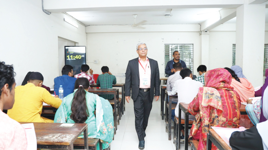 BDU Group ‘B’ Unit Admission Test Held Successfully - Bangladesh Post