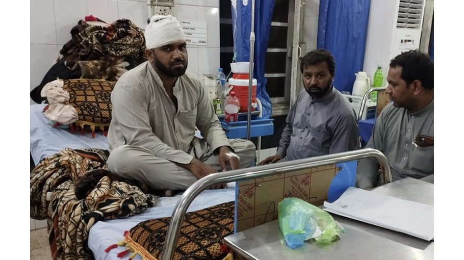 Wind, downpours  kill at least 27   in Pakistan