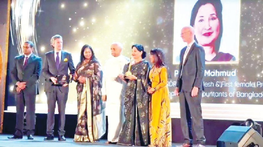 Parveen Mahmud receives “Top 50” Women Global Awards-2023