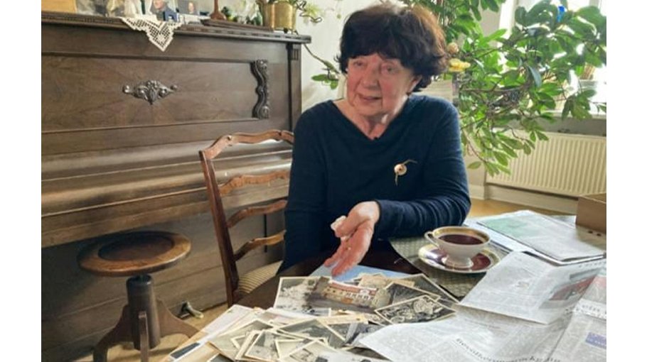 Former East Germans ousted from homes fight for redress  