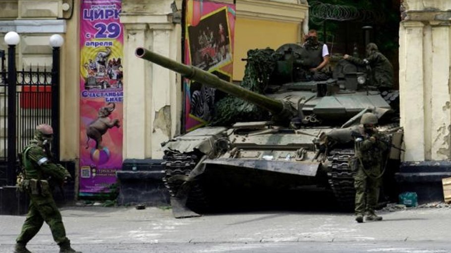 Asian markets swing as traders track events in Russia